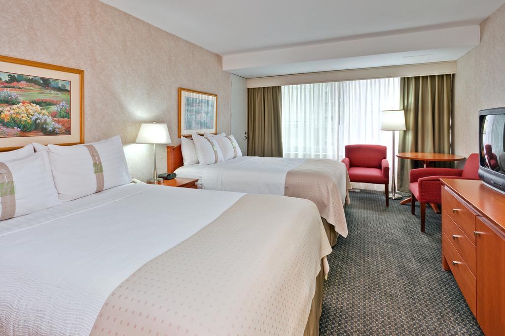 Holiday Inn Montreal Midtown Pokoj fotografie