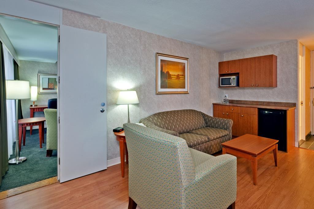 Holiday Inn Montreal Midtown Pokoj fotografie