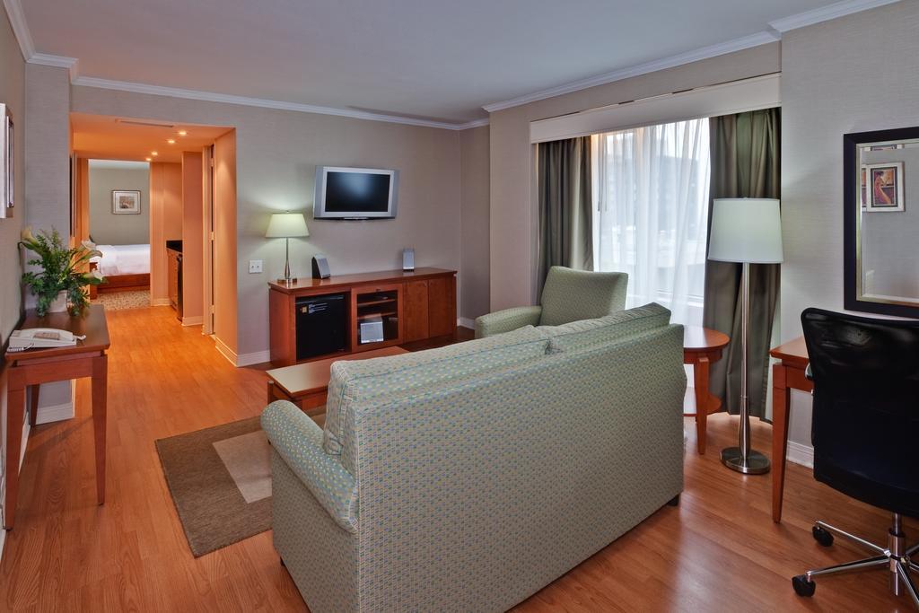 Holiday Inn Montreal Midtown Pokoj fotografie